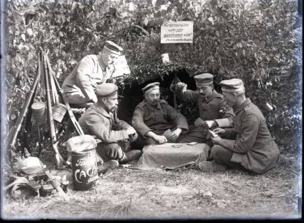 ARH NL Kageler 265, 1. Weltkrieg, Skat im Wald bei Unterhofen (Secourt), Frankreich, zwischen 1914/1918