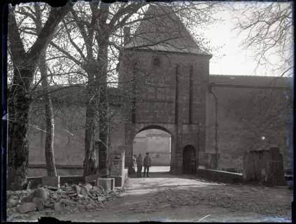 ARH NL Kageler 319, 1. Weltkrieg, Tor der Stadtmauer in Montigny, Frankreich, zwischen 1914/1918