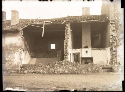 ARH NL Kageler 322, 1. Weltkrieg, zerstörtes Haus in Abaucourt, Frankreich, ohne Datum
