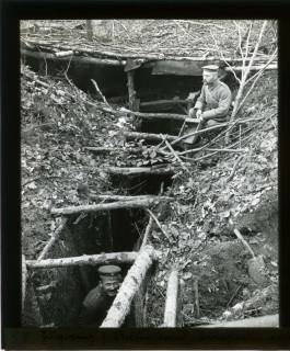 ARH NL Kageler 434, 1. Weltkrieg, Zugang zum Unterstand, Priesterwald (Bois-le-Prêtre), Frankreich, zwischen 1914/1918