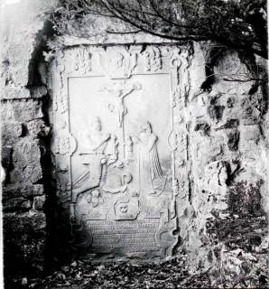 ARH NL Kageler 1261, Grabstein (von Reden + 1571), Gehrden, 1940
