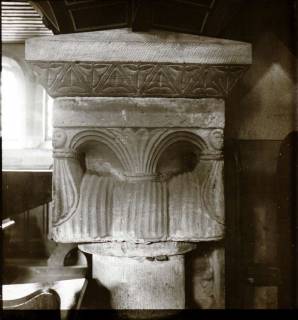ARH NL Kageler 1300, Säulenkapitell in der Kirche, Ronnenberg, 1940