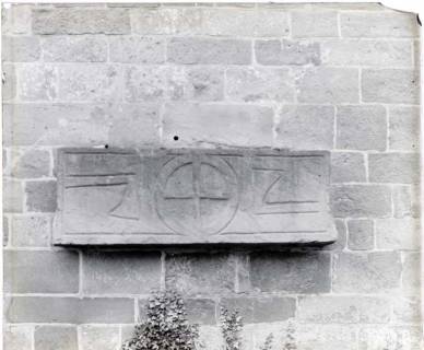 ARH NL Kageler 1386, Steinplatte an Kirchenmauer?, ohne Datum