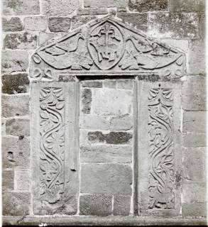 ARH NL Kageler 1412, Altes Portal, Ronnenberg und Grabplatte?, ohne Datum