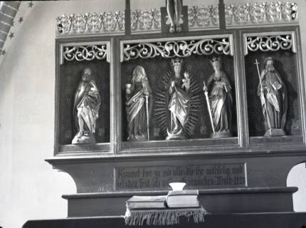 ARH NL Kageler 2048, Schnitzaltar aus dem 16. Jahrhundert in der St.-Barbara-Kirche, Harenberg, 1940