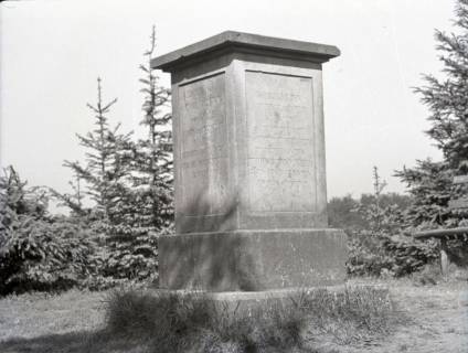 ARH NL Kageler 2635, Holle-Denkmal, Gehrdener Berg, 1940
