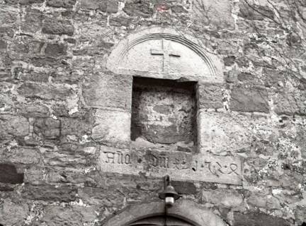 ARH NL Kageler 2704, Nische über der Turmtür der Heilig-Kreuz-Kirche, Kirchdorf, 1940