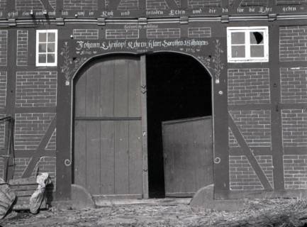 ARH NL Kageler 2708, Sinnbilder (Ur-Bogen, Spirale/Wendel, Lebensbaum) an einem Bauernhaustor, Kirchdorf, 1940