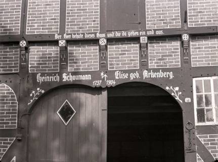 ARH NL Kageler 2842, Sinnbilder an einem Bauernhaustor, Langenhagen, 1940