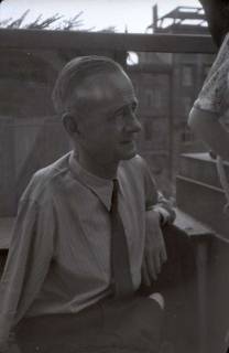 ARH NL Koberg 1043, Kurt Schuhmacher auf einer Kundgebung der SPD auf dem Opernplatz, Hannover, 1946