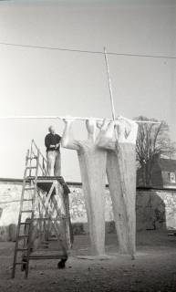 ARH NL Koberg 11598, Arbeit an einer Plastik, 1950