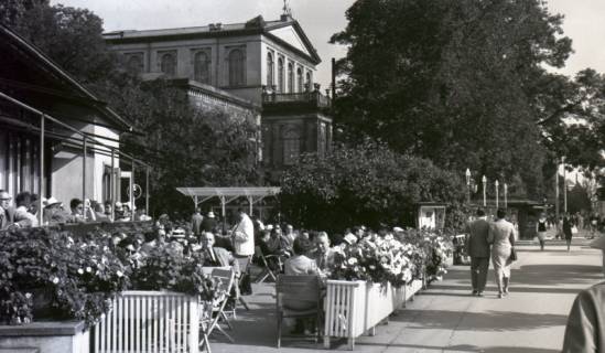 ARH NL Koberg 11695, Café auf der Georgstraße, Hannover, 1961