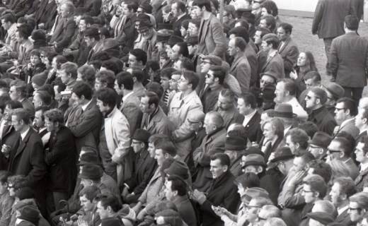 ARH NL Koberg 11759, Fußballspiel im Niedersachsenstadion, Hannover, 1971