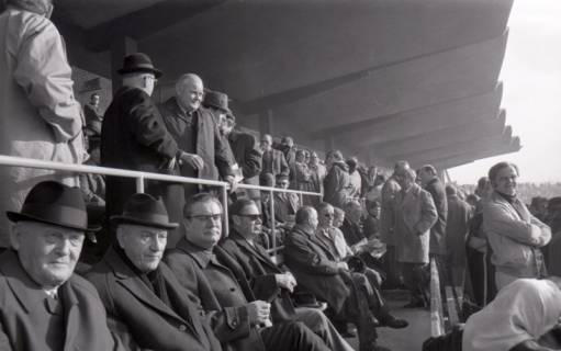 ARH NL Koberg 11767, Fußballspiel im Niedersachsenstadion, Hannover, 1971