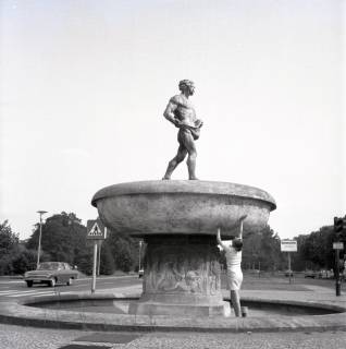 ARH NL Koberg 12007, Duve-Brunnen, Hannover, 1969