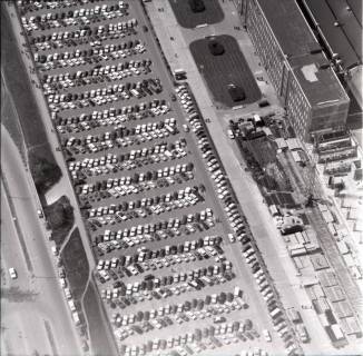 ARH NL Koberg 1709, Parkplatz VW Werk, Stöcken, 1971