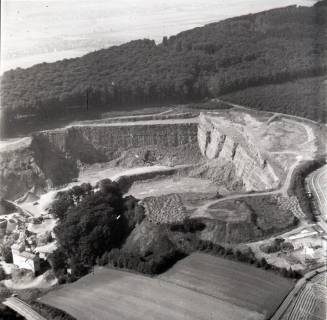 ARH NL Koberg 1834, Steinbruch über Rehren am Wesergebirge, 1971