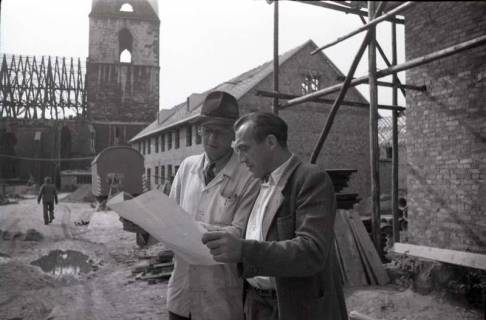 ARH NL Koberg 213, Bauarbeiten rund um die Kreuzkirche, Hannover, 1949