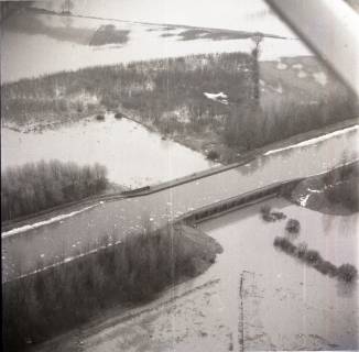 ARH NL Koberg 2301, Leinehochwasser am Wasserstraßenkreuz, Seelze, 1970