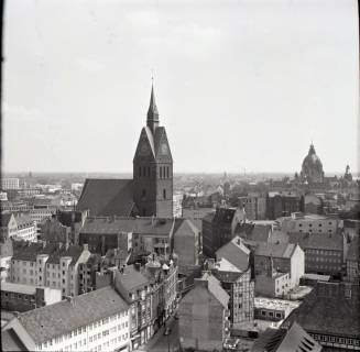 ARH NL Koberg 2480, Blick von der Kreuzkirche auf die Marktkirche, Hannover, 1962