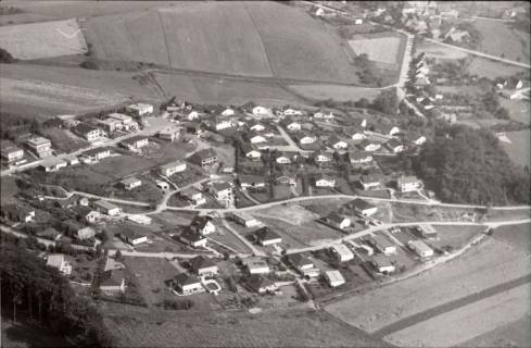 ARH NL Koberg 2543, Neubausiedlung von Einfamilienhäusern, Nienstedt, 1972