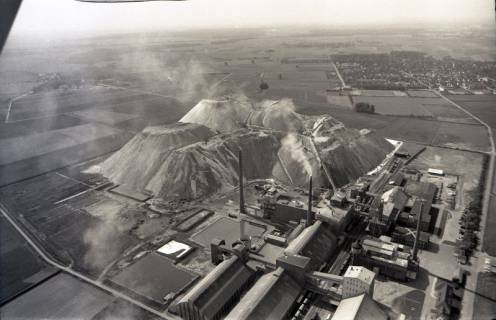 ARH NL Koberg 2575, Kaliwerk und Abraumhalde, Lehrte, 1971