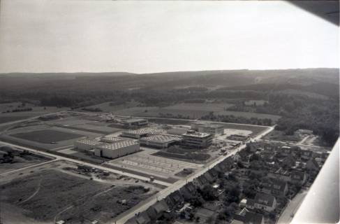 ARH NL Koberg 2660, Schulzentrum mit Sportplatz, Barsinghausen, 1971