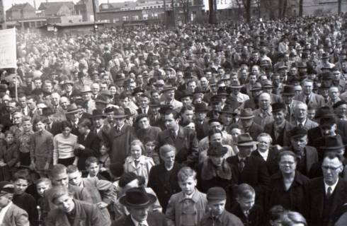 ARH NL Koberg 3048, Maikundgebung des DGB auf dem Klagesmarkt, Hannover, 1952
