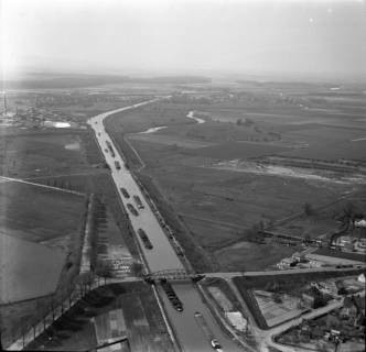 ARH NL Koberg 3171, Südwestliche Blickrichtung auf den Mittellandkanal zwischen Garbsen und Lohnde, 1960