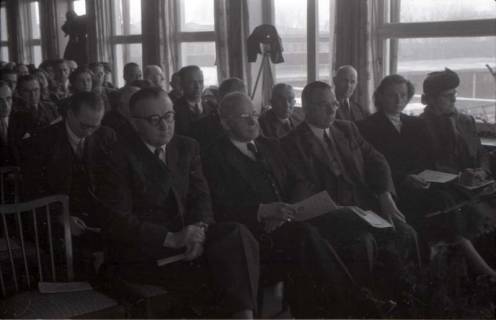 ARH NL Koberg 363, Entscheidung des Innenstadtwettbewerbs unter Leitung von Stadtbaurat Rudolf Hillebrecht, um 1949