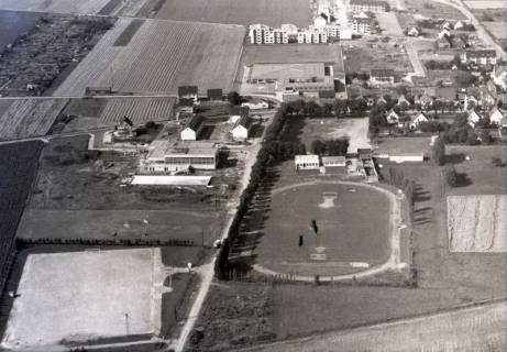 ARH NL Koberg 3738, Pattenser Bad vor Eröffnung und Sportplätze, Pattensen, 1972