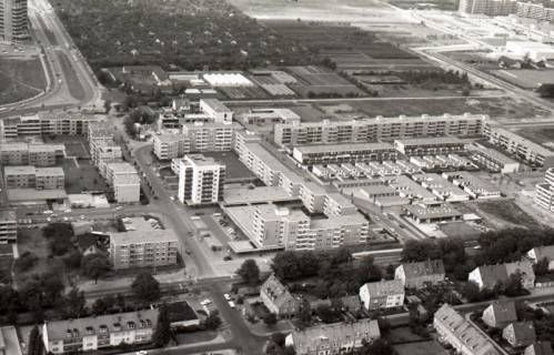 ARH NL Koberg 3867, Medizinische Hochschule und Wohngebiet Roderbruch, Hannover, 1974