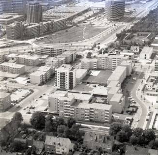 ARH NL Koberg 3873, Medizinische Hochschule und Wohngebiet Roderbruch, Hannover, 1974