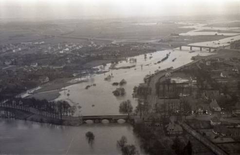 ARH NL Koberg 3943, Hochwasser der Leine, Löwenbrücke, Neustadt a. Rbge., 1962