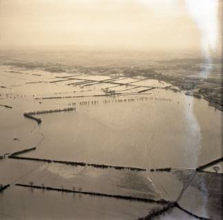 ARH NL Koberg 3996, Hochwasser, Achim, 1962