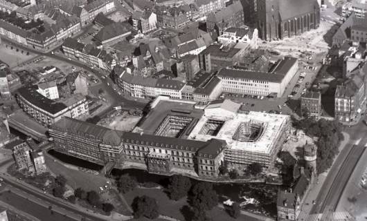 ARH NL Koberg 4534, Altstadt mit Leineschloss und Marktkirche, Hannover, 1960