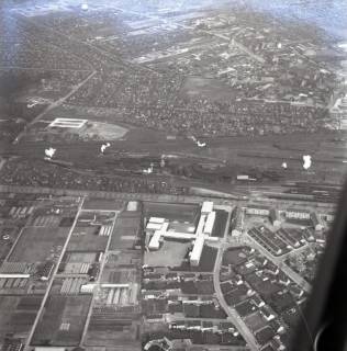 ARH NL Koberg 4656, Goethegymnasium und Blick auf Hainholz, Hannover, 1960