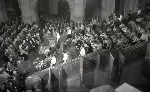 ARH NL Koberg 4907, SPD-Kundgebung im Rathaus Hannover, 1948