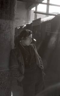 ARH NL Koberg 5033, Obdachlose/r Jugendliche/r, Hannover, 1945