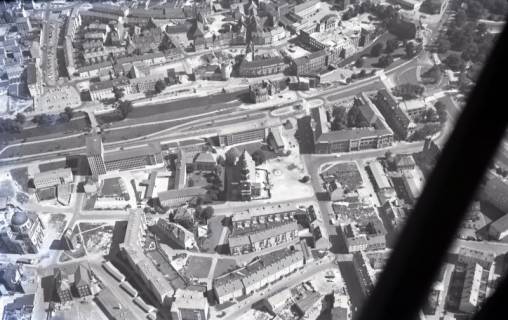 ARH NL Koberg 5119, Calenberger Neustadt und Altstadt mit Basilika St. Clemens, Neustädter Hof- und Stadtkirche St. Johannis, Kreuzkirche und Leine, Hannover, 1958