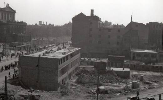 ARH NL Koberg 5787, Kröpckeplatz mit Blick auf Teile der Oper, Hannover, 1948