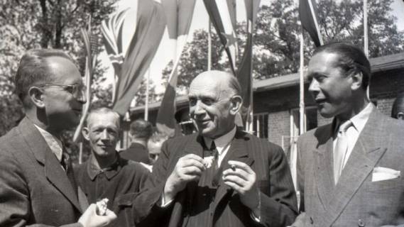 ARH NL Koberg 6706, Vorbesichtigung des heutigen Messegeländes, Hannover, 1947