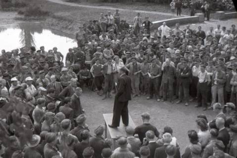 ARH NL Koberg 6728, Aufsichtsratvorsitzender Alfred Kubel beendet den Messestreik, Hannover, 1948