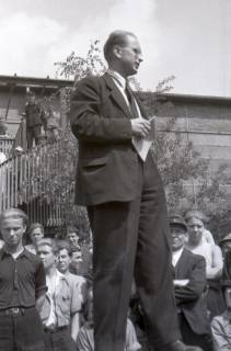 ARH NL Koberg 6734, Aufsichtsratvorsitzender Alfred Kubel beendet den Messestreik, Hannover, 1948