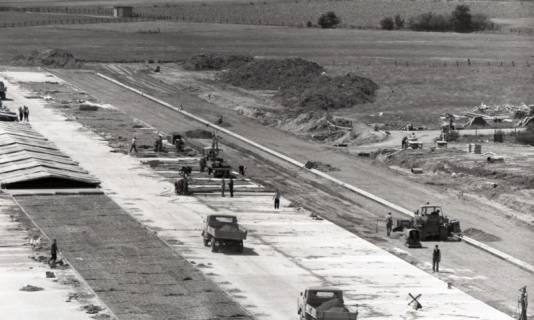 ARH NL Koberg 6788, Bau und Einweihung des Flughafen Langenhagen, Hannover, 1952