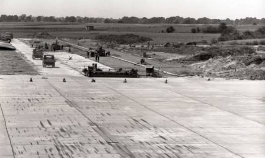 ARH NL Koberg 6789, Bau und Einweihung des Flughafen Langenhagen, Hannover, 1952