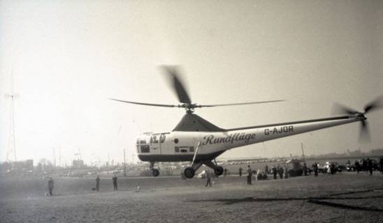 ARH NL Koberg 6972, Offizielle Besucher auf dem Messegelände, Hannover, 1955