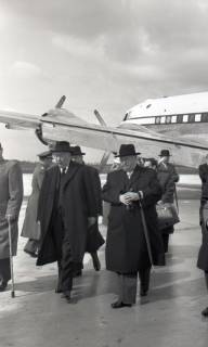 ARH NL Koberg 7063, Ankunft auf dem Flughafen Langenhagen, Hannover, 1953