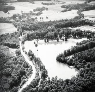 ARH NL Koberg 7116, Parksee in der Gartensiedlung Lohne, 1975