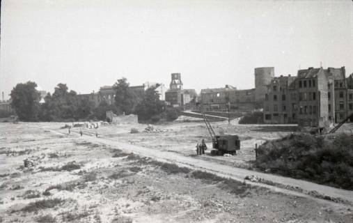 ARH NL Koberg 733, Leibnizufer mit Beginenturm im Hintergrund, Hannover, 1948